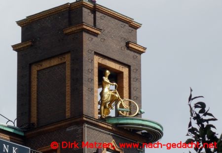Kopenhagen, goldene Radfahrerin