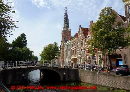 Leiden, Blick ber die Gracht Rapenburg