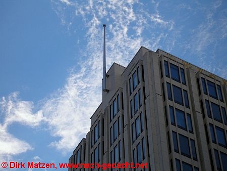 Potsdamer Platz, Spitze des Ritz-Carlton-Hotels