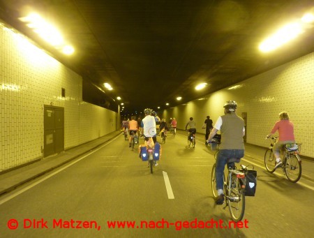 Fahrrad Sternfahrt Hamburg, Wallringtunnel