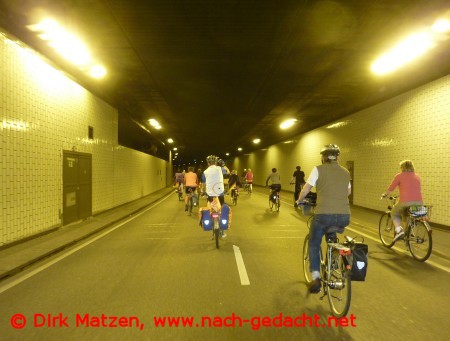Fahrrad Sternfahrt Hamburg, Wallringtunnel