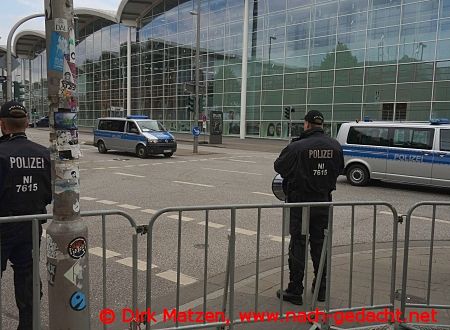 Hamburg Karolinenviertel, Polizeibewachung Karolinenstrae