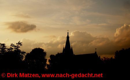 Finkenwerder, Abendstimmung an der Kirche