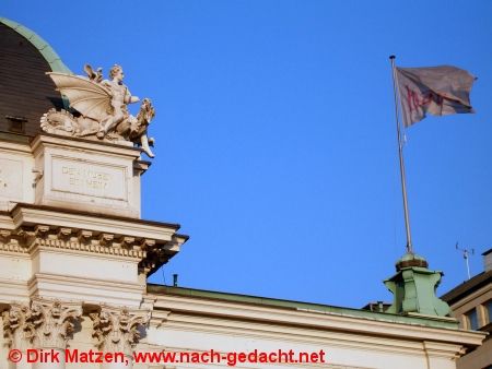 St. Georg, Kuppel am Deutschen Schauspielhaus