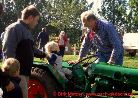 Elmshorn Streuobstwiesenfest, Treckerfahren