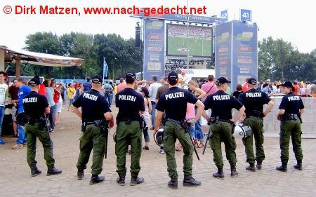 WM2006, Polizei auf dem FIFA-Fanfest