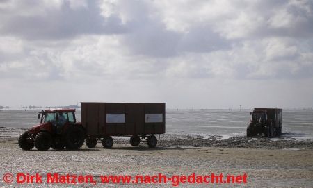 Nordseelauf Cuxhaven, Traktoren mit Sportlerkleidung