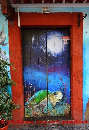 Funchal, Largo do Corpo Santo 6, bemalte Tr