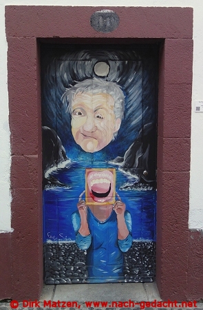 Funchal, Rua Portão do São Tiago 10, bemalte Tür