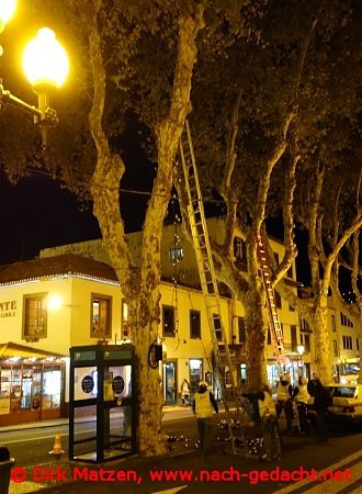 Funchal Weihnachtsbeleuchtung, Installation von Lichterketten