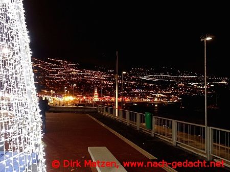 Funchal Weihnachtsbeleuchtung, Blick zum Stadtzentrum