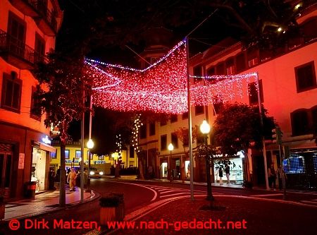 Funchal Weihnachtsbeleuchtung, roter Stern