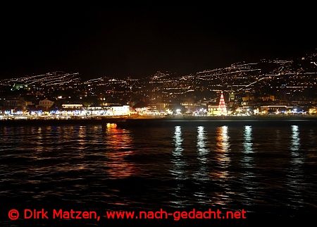 Funchal Weihnachtsbeleuchtung vom Meer aus