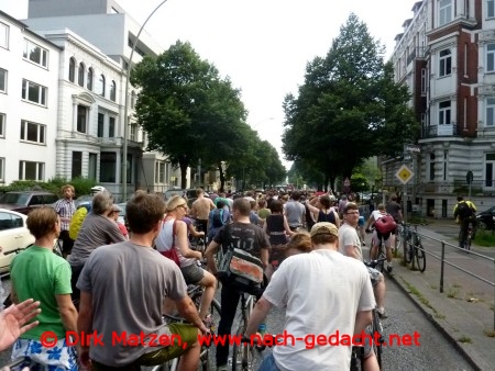 Critical Mass Hamburg Juli 2012, geschlossener Fahrrad-Verband