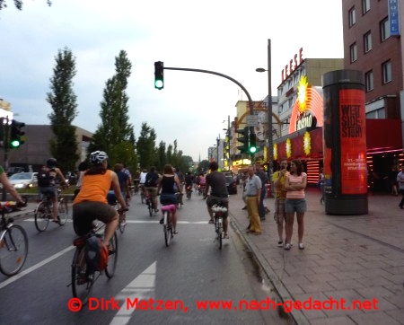 Critical Mass Hamburg Juli 2012, Reeperbahn