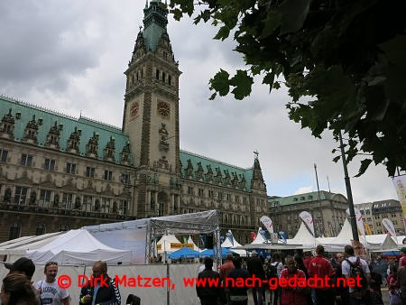 Cyclassics-Messe Rathaus