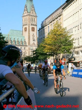 Cyclassics 2015, Ziel am Rathaus