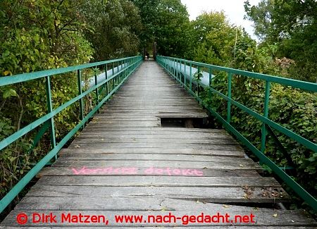 defekte Brücke vor Staßfurt