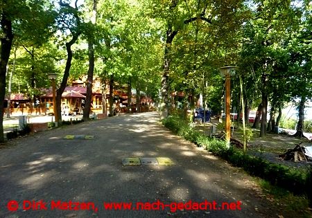 R1-Radweg durch den Campingplatz