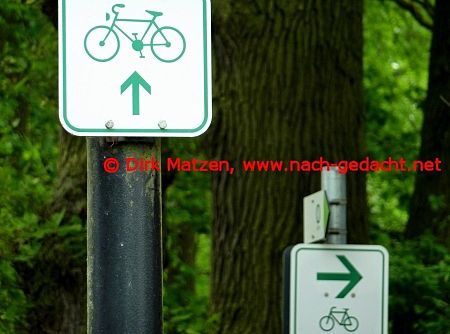 widersprchliche Fahrrad-Beschilderung