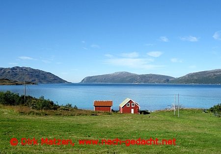 rotes Haus am Fjord