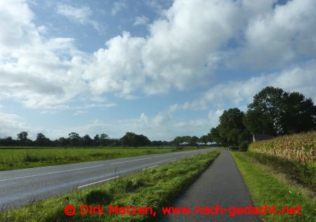 Radweg hinter Hardenberg