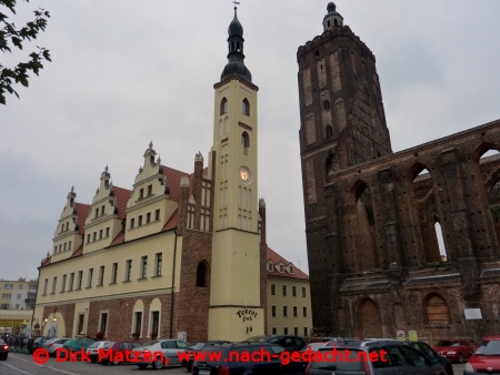 Rathaus und Stadtkirche in Gubin