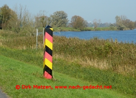 Grenzpfosten an der Oder