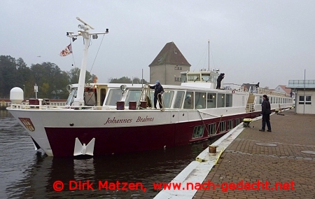 Ueckermnde, Fluss-Kreuzfahrtschiff Johannes Brahms