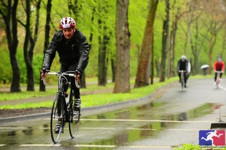Rund um Köln 2012, Jedermann-Radrennen als Wasserschlacht