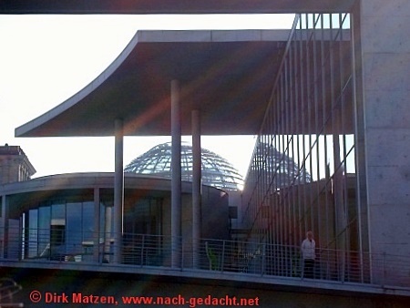Paul-Lbe-Haus und Reichstagskuppel