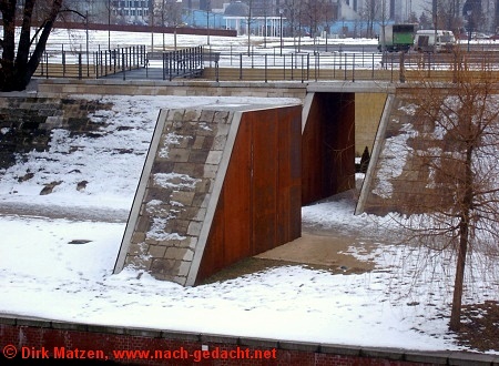 Berlin Regierungsviertel, Kunstdetail Spazierweg