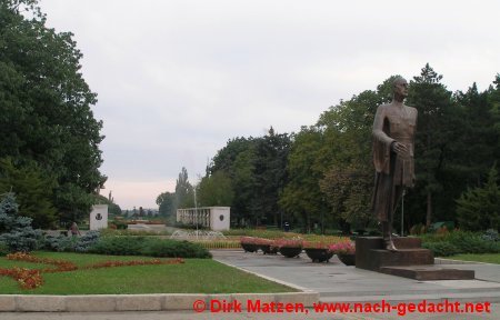 Bukarest, Statue von Charles de Gaulle am Parul Herastrau