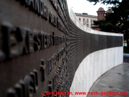 Bukarest, Gedenktafel fr die Toten des Aufstandes 1989