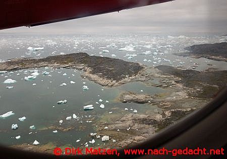 Blick aus Flugzeug auf grnlndische Kste