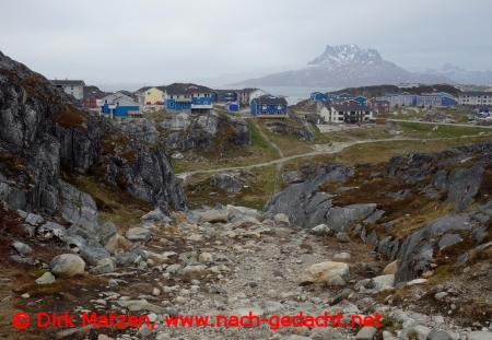 Nuuk, Fussweg zwischen Ortsteilen