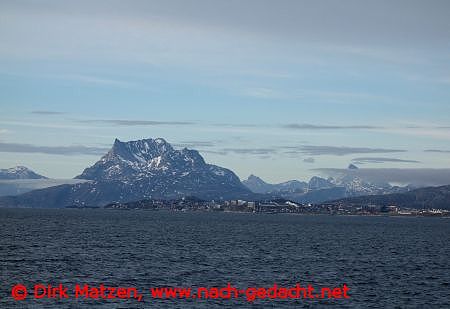 Sarfak Ittuk, Blick nach Nuuk