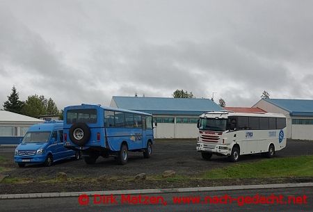 Rastplatz in Hella, Busse