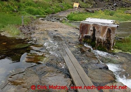 Querung eines kleinen Gewssers