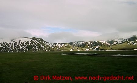 Island, aufgelockerte Wolken ber dem Hochland
