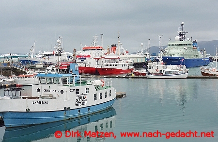 Reykjavik, Schiffe im Hafen