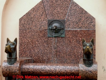 Kaunas, Rathausmarkt Trinkwasserbrunnen