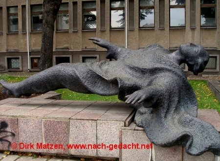 Kaunas, Skulptur am Unabhängigkeitsplatz