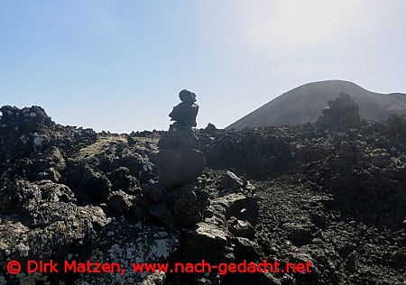 Lanzarote, Pfad in Lavaschlacke