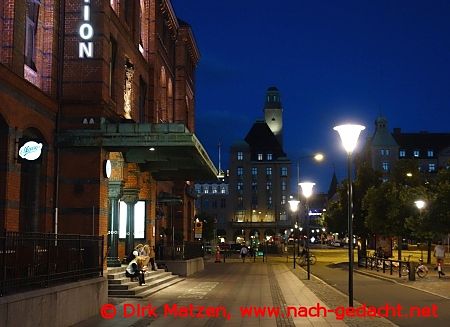 Malm, Hauptbahnhof abends