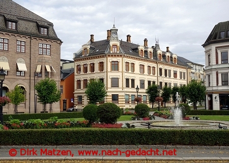 Hamar, Platz vor dem Bahnhof