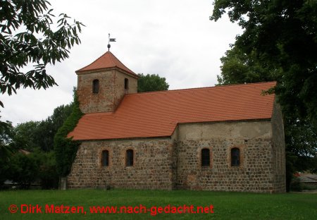Die Feldsteinkirche in Garzau