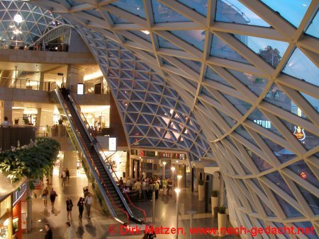 Warschau, Im Einkaufszentrum "Złote Tarasy"