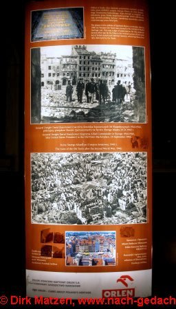 Warschau, Infotafel Altstadtzerstörungen im Zweiten Weltkrieg