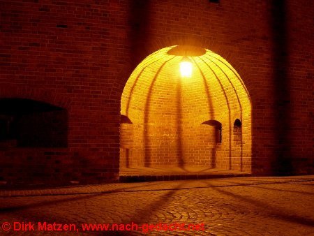 Warschau, Beleuchtung der Barbakane